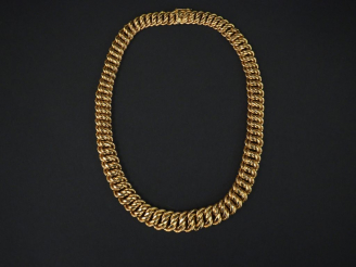 Vente aux enchères Collier en or jaune, maille américaine en chute. Long. 46 cm  Poids. 3