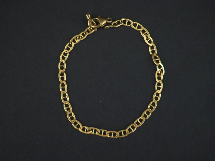 	Bracelet souple en or jaune, maille marine. Long.17,5 cm  Poids. 5,45