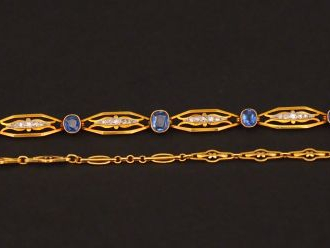 Collier de style Art déco en or jaune, maillons géométriques sertis d’