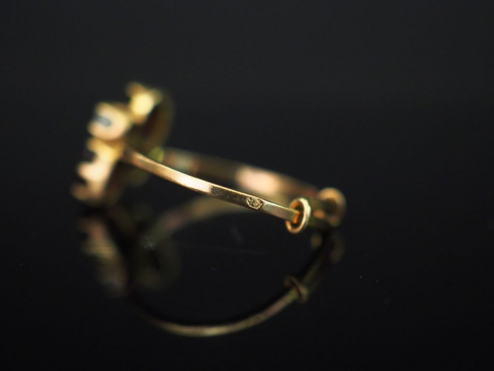 Bague Toi   Moi en or jaune, sertie de pierres de couleur et de perles