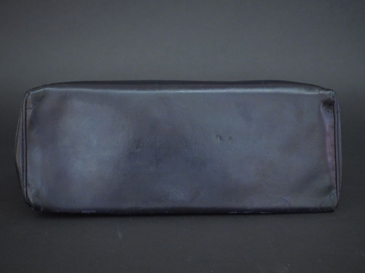 HERMES Sac Kelly en box. (manque fermeture éclair intérieure, fixation