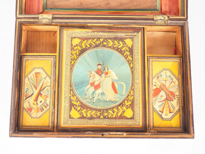 Coffret à ouvrage XIXème en marqueterie de paille à décor d'une vasque