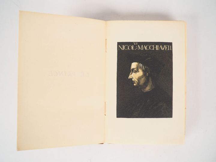 MACHIAVEL. Le Prince. Préface de Benito Mussolini. Paris, Helleu et Se