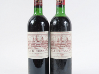 Vente aux enchères 2 BOUTEILLES CHÂTEAU COS D'ESTOURNEL GCC ST ESTEPHE - 1972 - 1 LB/1 HE