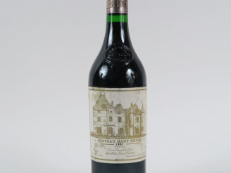 Vente aux enchères 1 BOUTEILLE CHÂTEAU HAUT BRION 1er GCC GRAVES - 1981 - ELT