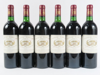 Vente aux enchères 6 BOUTEILLES CHÂTEAU MARGAUX 1er GCC MARGAUX - 1981 - CBO - 4 BG/2 LB