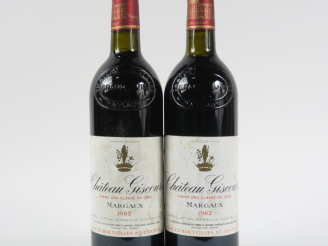 Vente aux enchères 2 BOUTEILLES CHÂTEAU GISCOURS GCC MARGAUX - 1982 - BG/ETLT