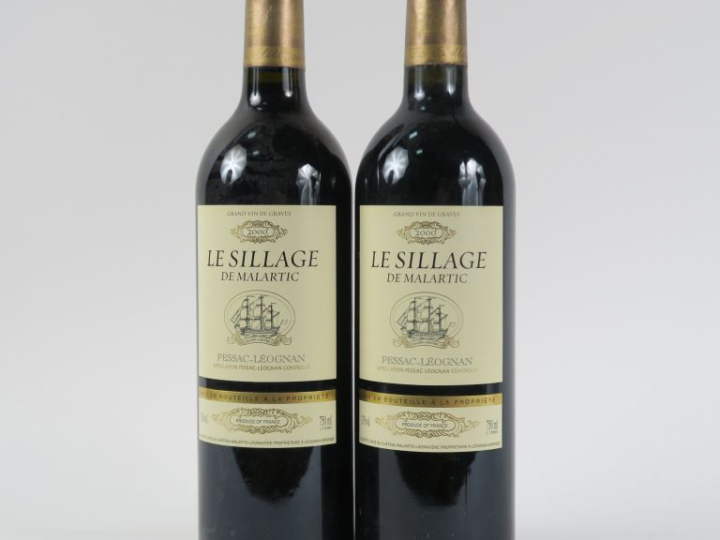 2 BOUTEILLES LE SILLAGE DE MALARTIC GRAVES - 2000