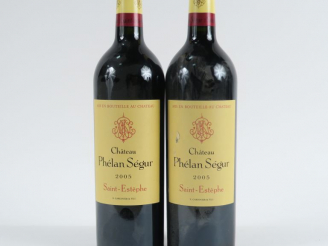 Vente aux enchères 2 BOUTEILLES CHÂTEAU PHELAN SEGUR ST ESTEPHE - 2005