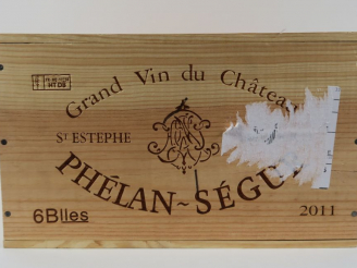 Vente aux enchères 6 BOUTEILLES CHÂTEAU PHELAN SEGUR ST ESTEPHE - 2011 - CBO