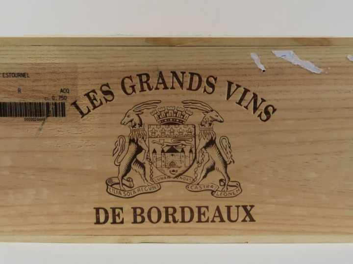 6 BOUTEILLES CHÂTEAU COS D'ESTOURNEL GCC ST ESTEPHE - 2011 