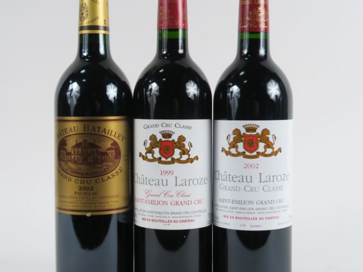 3 BOUTEILLES : 1 CHÂTEAU BATAILLEY GCC PAUILLAC 2002 - 2 CHÂTEAU LAROZ