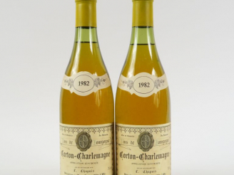 Vente aux enchères 2 BOUTEILLES CORTON CHARLEMAGNE GC DOMAINE LOUIS CHAPUIS - 1982