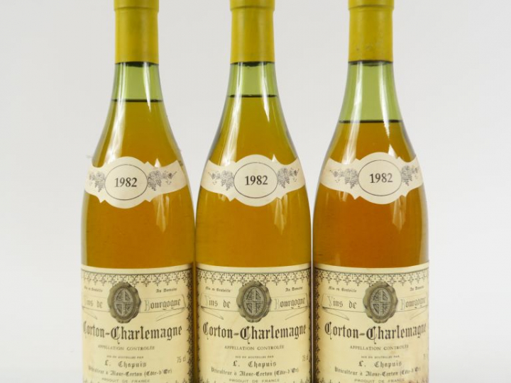3 BOUTEILLES CORTON CHARLEMAGNE GC DOMAINE LOUIS CHAPUIS - 1982 - 1 à 