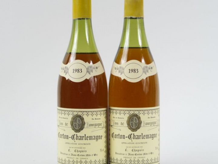 2 BOUTEILLES CORTON CHARLEMAGNE GC DOMAINE LOUIS CHAPUIS - 1983 - 5 CM