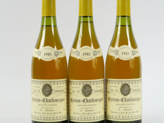 Vente aux enchères 3 BOUTEILLES CORTON CHARLEMAGNE GC DOMAINE LOUIS CHAPUIS - 1985