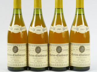 Vente aux enchères 4 BOUTEILLES CORTON CHARLEMAGNE GC DOMAINE LOUIS CHAPUIS - 1985