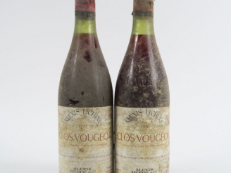 Vente aux enchères 2 BOUTEILLES CLOS VOUGEOT DOMAINE ANDRE COQUARD ALEXIS LICHINE - 1970 