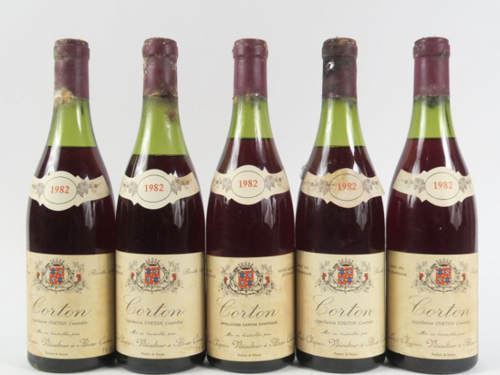 5 BOUTEILLES CORTON GC DOMAINE LOUIS CHAPUIS - 1982 - 4,5 CM/2 à 5,5 C