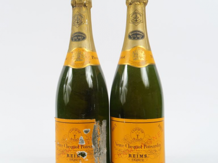 2 BOUTEILLES CHAMPAGNE VEUVE CLICQUOT PONSARDIN 'BICENTENAIRE' - 1972 