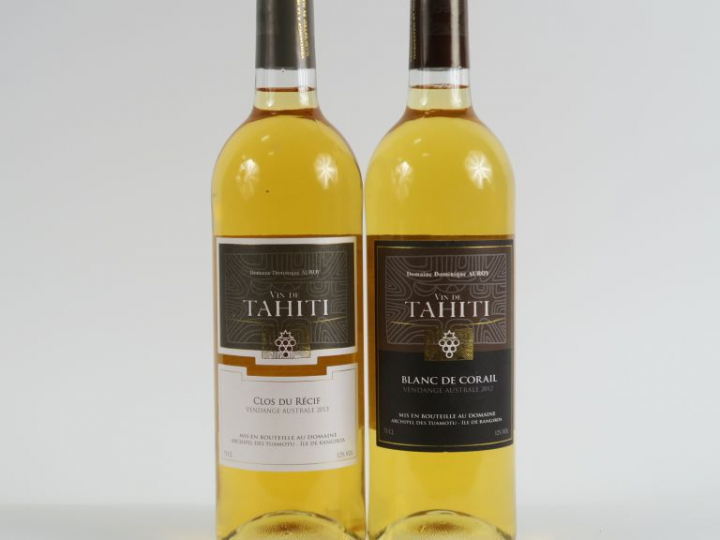 2 BOUTEILLES VIN DE TAHITI DOMAINE DOMINIQUE AUROY : 1 CLOS DU RECIF 2