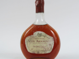 Vente aux enchères 1 BOUTEILLE VIEIL ARMAGNAC AUX DUCS DE GASCOGNE