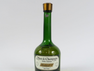 Vente aux enchères 1 BOUTEILLE MARC DE CHAMPAGNE HEIDSIECK - COFFRET