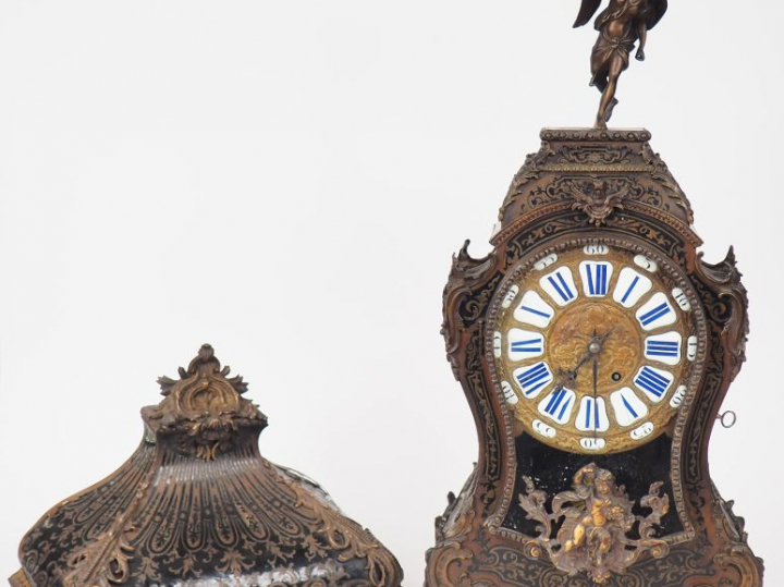 Cartel Napoléon III de style Louis XV en marqueterie Boulle et ornemen
