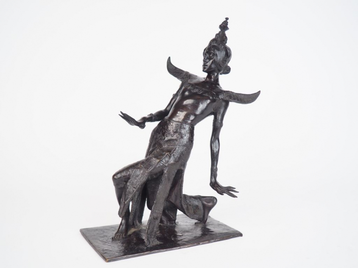 Léopold SAVINE. "Danseuse asiatique". Sculpture en bronze à patine méd