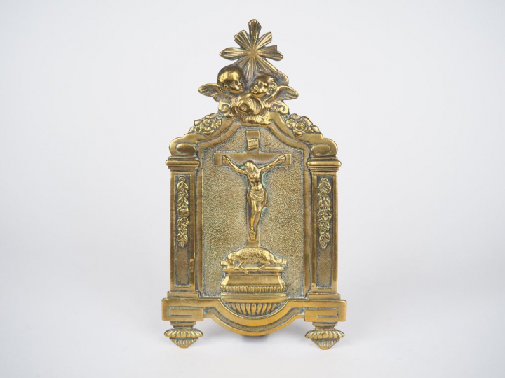 Baiser de paix Louis XVI en bronze représentant le Christ sur la Croix