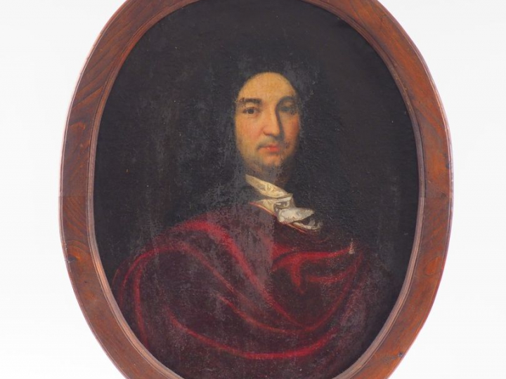 Ecole française XVIIIème. "Portrait d'homme en médaillon". Huile sur t