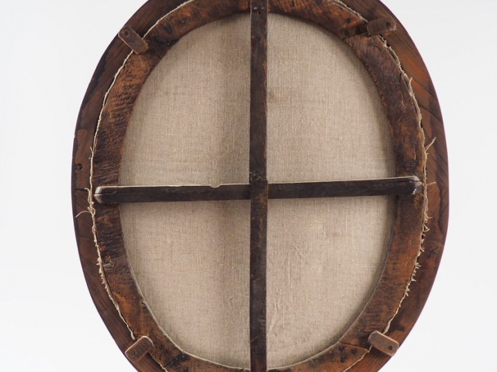 Ecole française XVIIIème. "Portrait d'homme en médaillon". Huile sur t