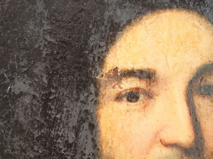 Ecole française XVIIIème. "Portrait d'homme en médaillon". Huile sur t