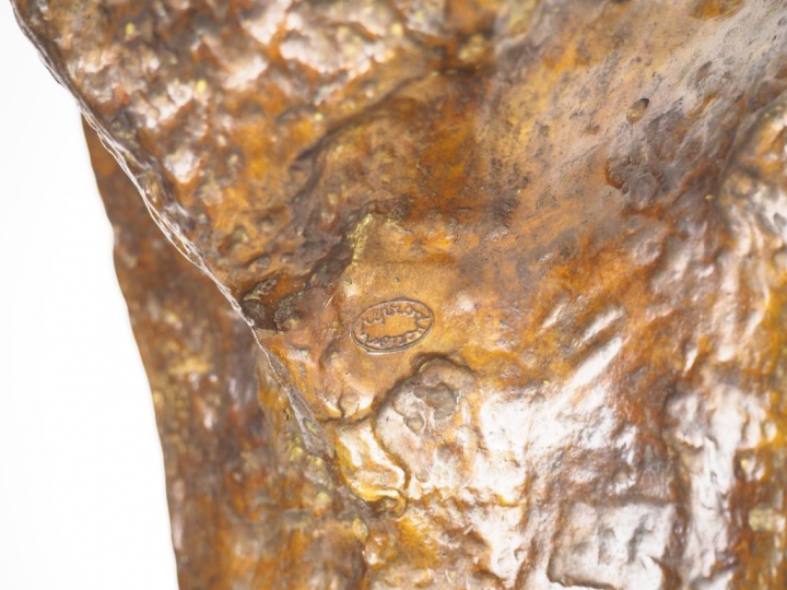 Amedeo MODIGLIANI (d'après). "Jeune fille à la frange". Sculpture en b