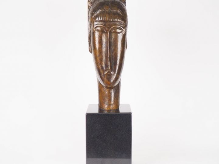 Amedeo MODIGLIANI (d'après). "Jeune fille à la frange". Sculpture en b