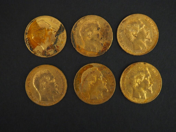 Six pièces de 20 francs or, 1858-A. FRAIS ACHETEURS 5% TTC.