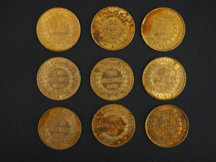 Neuf pièces de 20 francs or, 1877-A.  FRAIS ACHETEURS 5% TTC.
