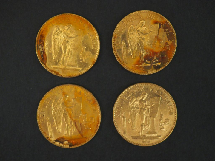 Quatre pièces de 20 francs or, 1878-A. FRAIS ACHETEURS 5% TTC.