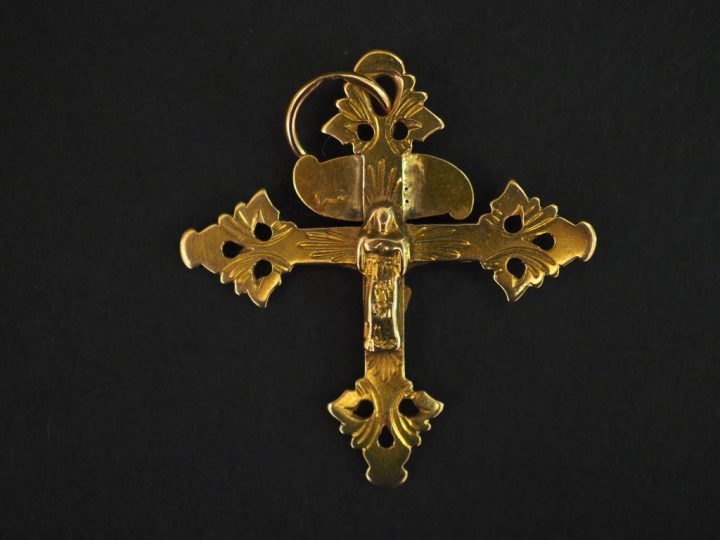 Pendentif Napoléon III en forme de crucifix en or jaune, décor double 