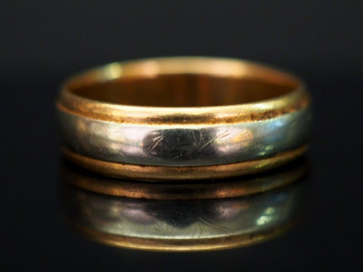 Alliance deux tons d’or. TDD. 57 Poids. 4,94 g