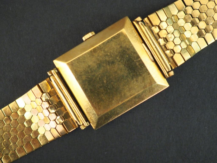 LONGINES Montre bracelet d’homme, bracelet et boitier en or jaune. Cad