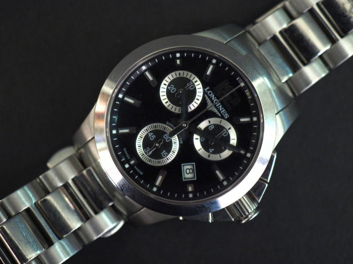 	LONGINES, Hydro Conquest Bracelet montre en acier. Cadran rond à chif