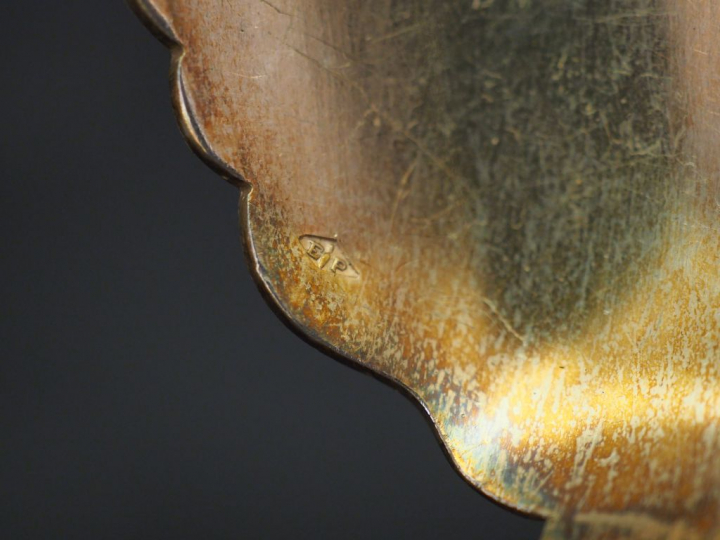 E. PUIFORCAT Couvert à servir de style Louis XVI en vermeil, poinçon M