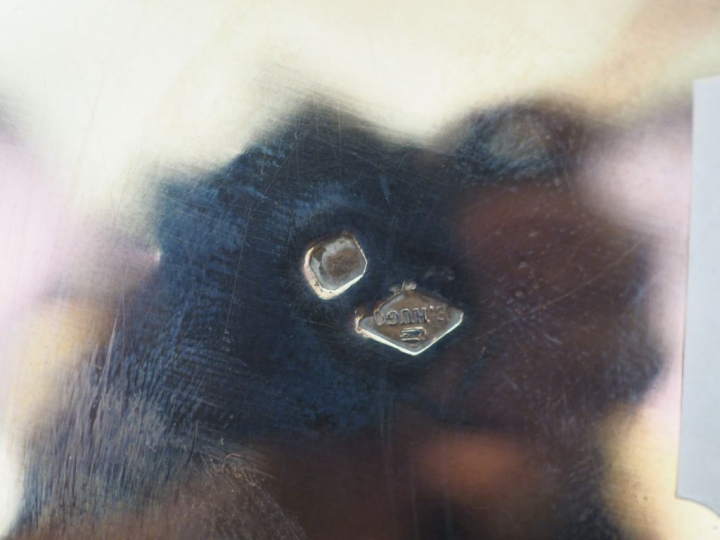 Théière Napoléon III de style Rocaille en argent, poinçon Minerve, à d