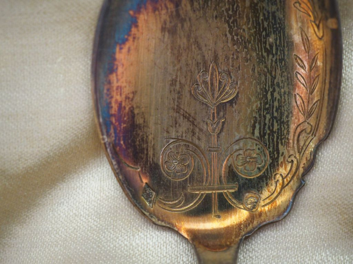 Service à glace de style Louis XVI en vermeil, poinçon Minerve, à déco