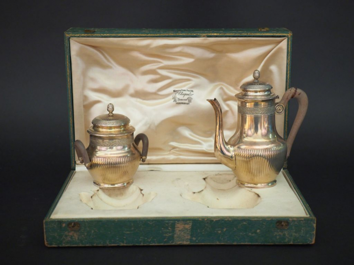 Service à thé égoîste de style Louis XVI en argent et vermeil, poinçon