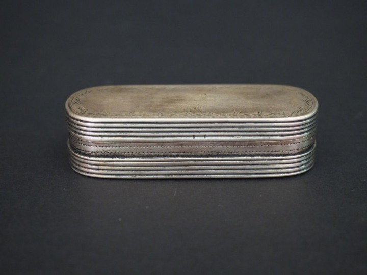 Boite à tabac de style Louis XVI en argent et vermeil, poinçon au coq,