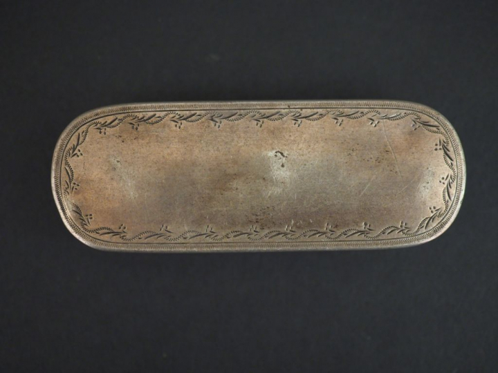 Boite à tabac de style Louis XVI en argent et vermeil, poinçon au coq,