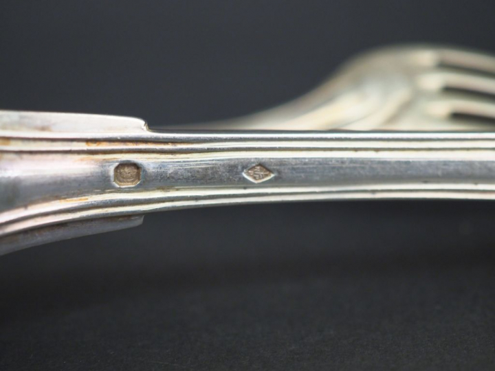 Ensemble comprenant une grande cuillère et une fourchette en argent, p