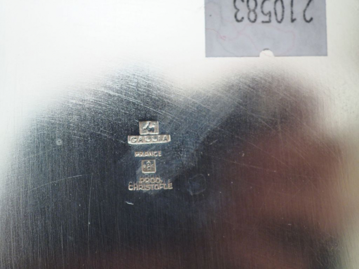 GALLIA, orfèvrerie CHRISTOFLE. Seau à champagne en métal argenté sur p